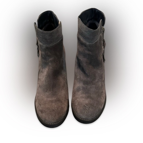 Taos Boots - Picture 2 of 8